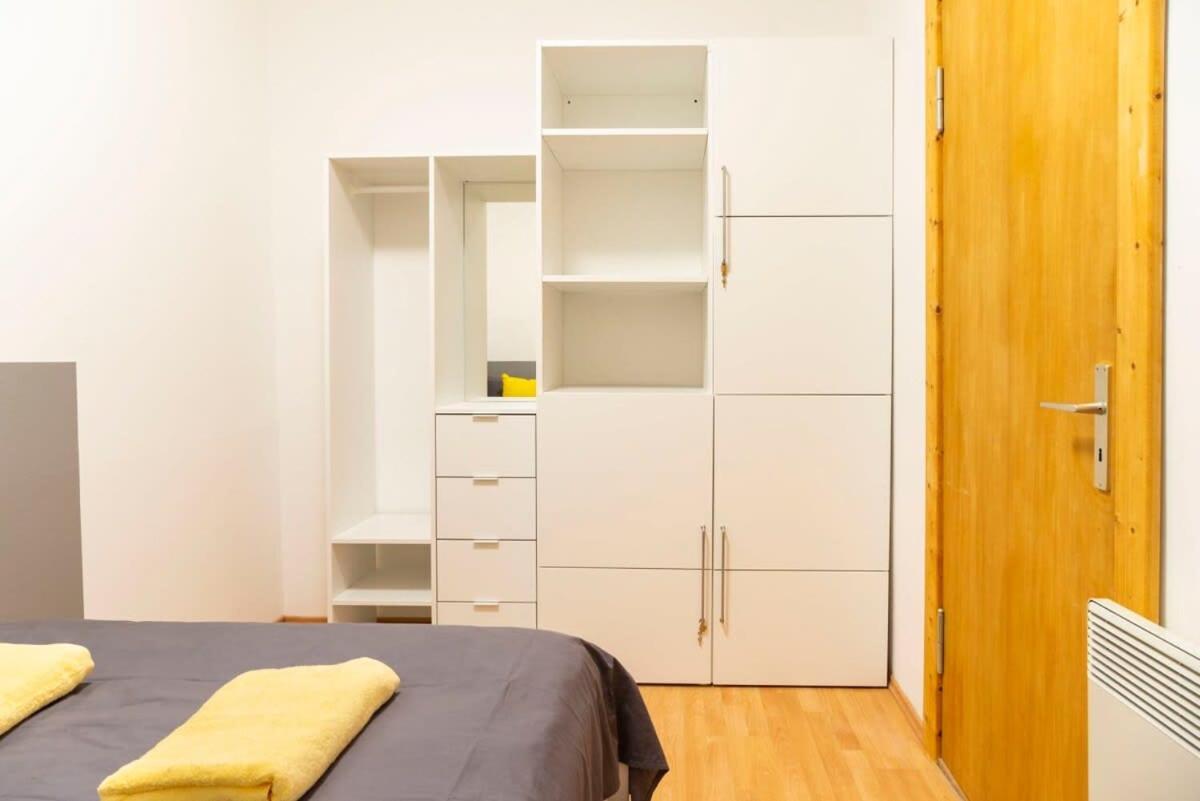 Cozy 2 Room Apartment Next To Hermannstrasse Берлин Экстерьер фото