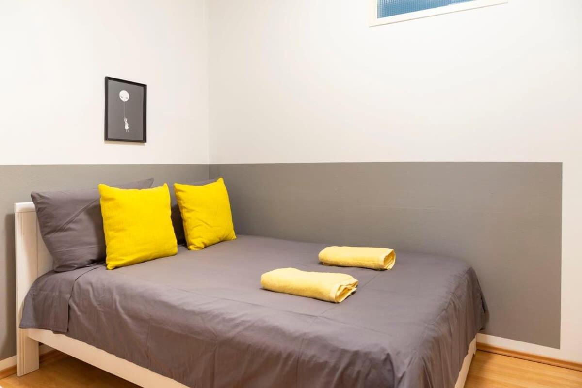 Cozy 2 Room Apartment Next To Hermannstrasse Берлин Экстерьер фото