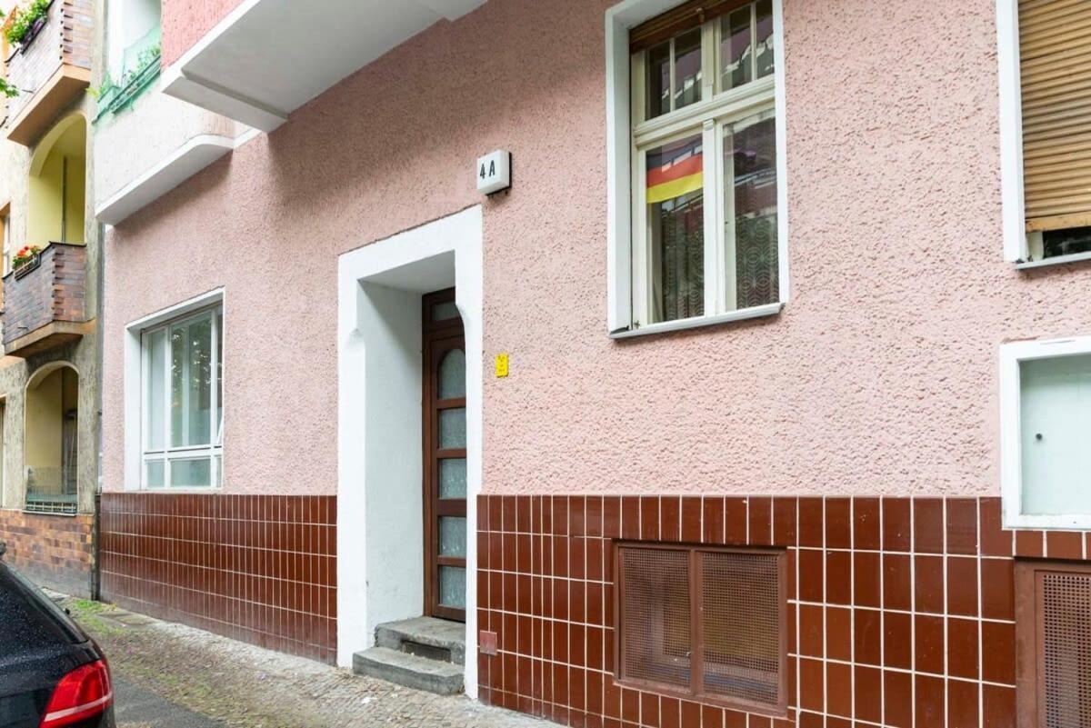 Cozy 2 Room Apartment Next To Hermannstrasse Берлин Экстерьер фото